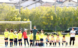 緑区大会の試合開始前の写真